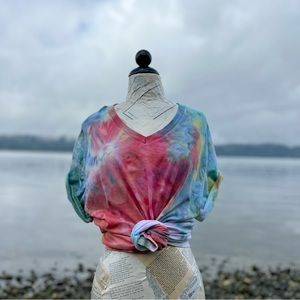 🌞3 for $25🌞 | Sunburst V Neck Tee